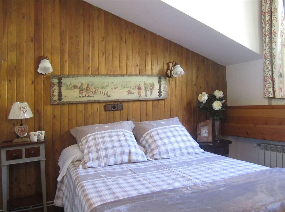 San Marsial Benasque Apart Hotel מראה חיצוני תמונה
