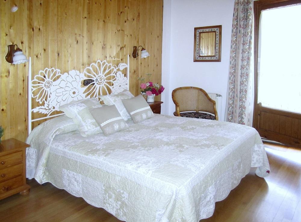 San Marsial Benasque Apart Hotel מראה חיצוני תמונה
