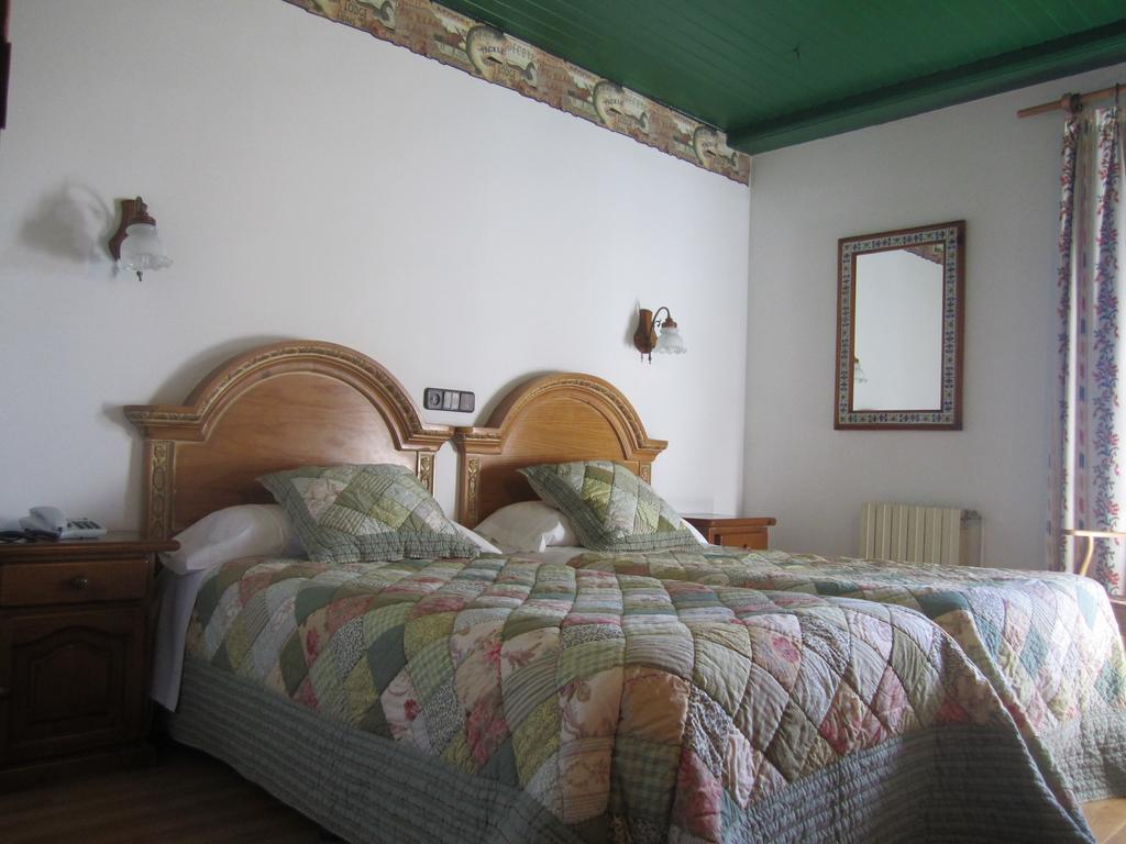San Marsial Benasque Apart Hotel מראה חיצוני תמונה