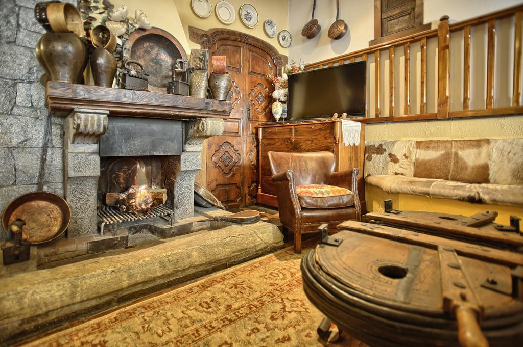 San Marsial Benasque Apart Hotel מראה חיצוני תמונה