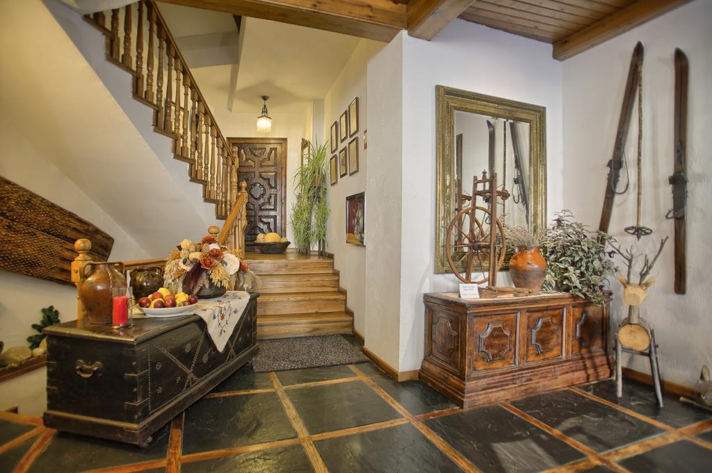 San Marsial Benasque Apart Hotel מראה חיצוני תמונה