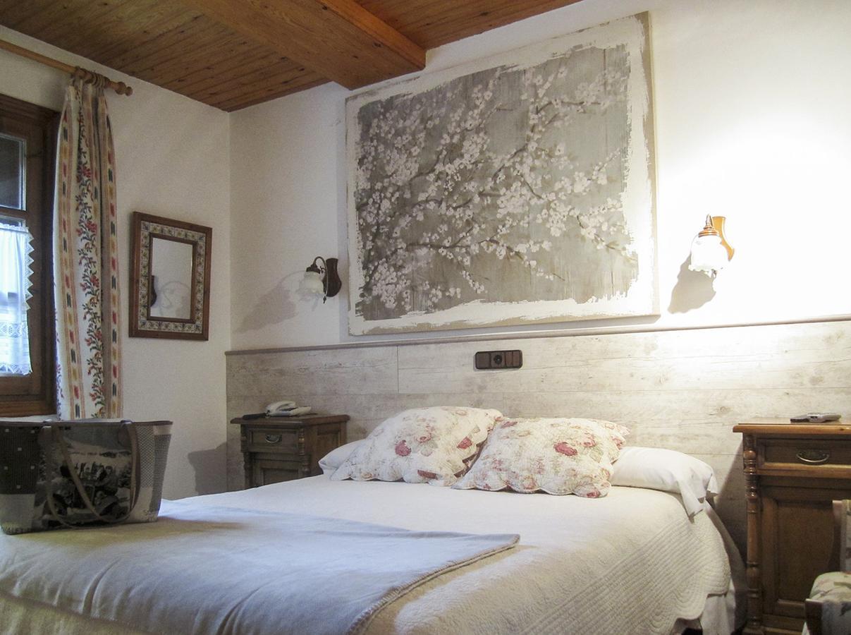 San Marsial Benasque Apart Hotel מראה חיצוני תמונה